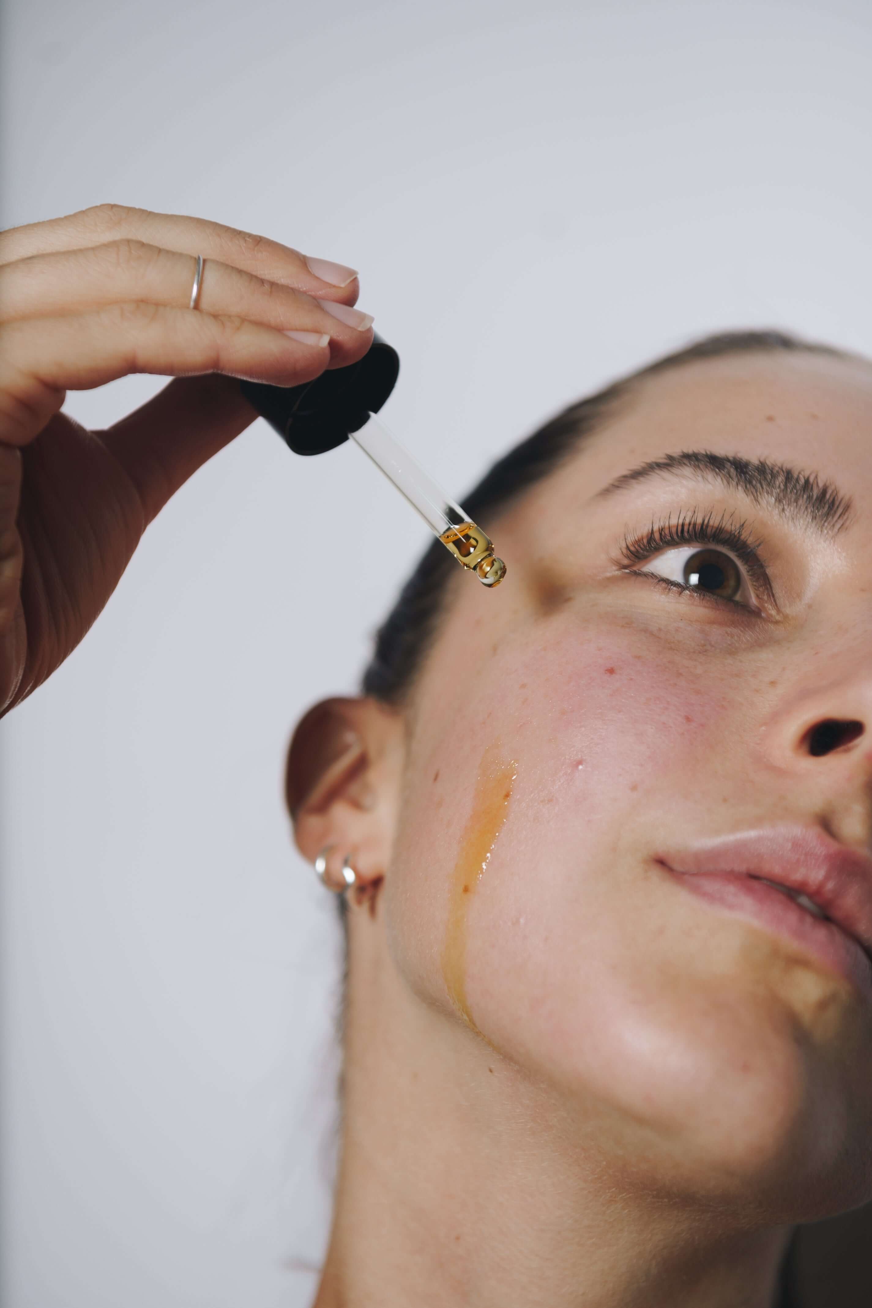 CBD, el super ingrediente en cosmética